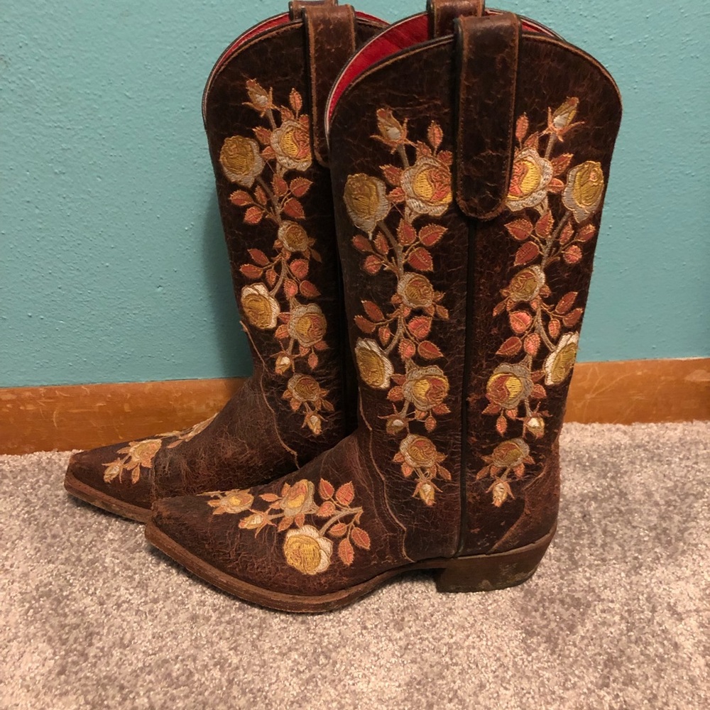 Macie Bean boots, with floral embroidery